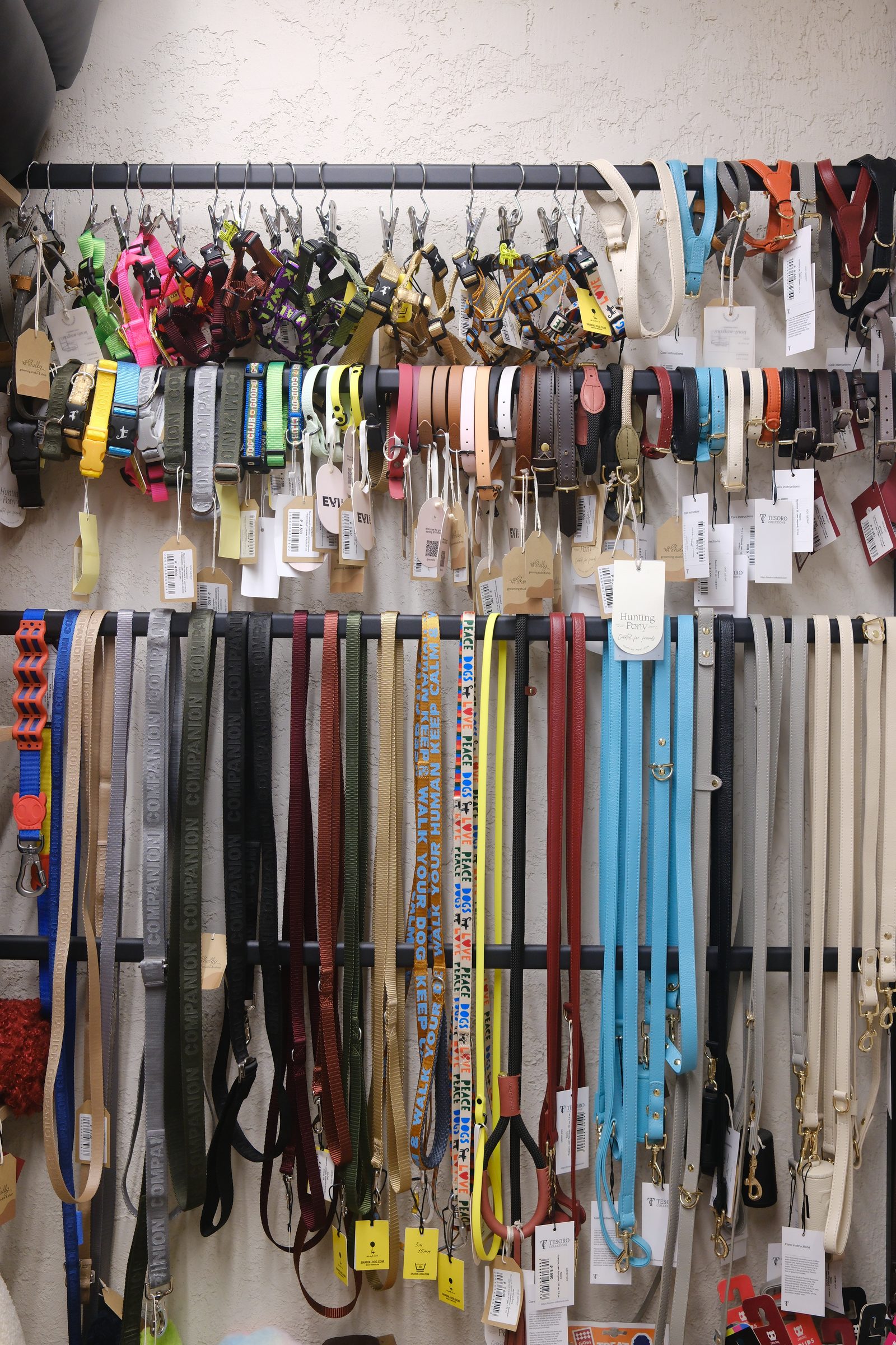 Ошейники, шлейки и поводки в бутике Shelby